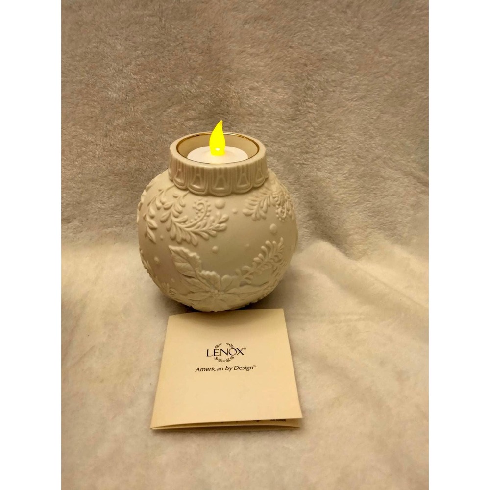 Lenox ornament votive.. 4X 4"